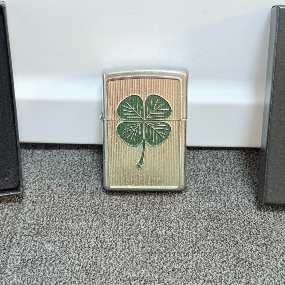 Zippo Lighter Lucky Clover Silver 20364 - Picture 4 of 8